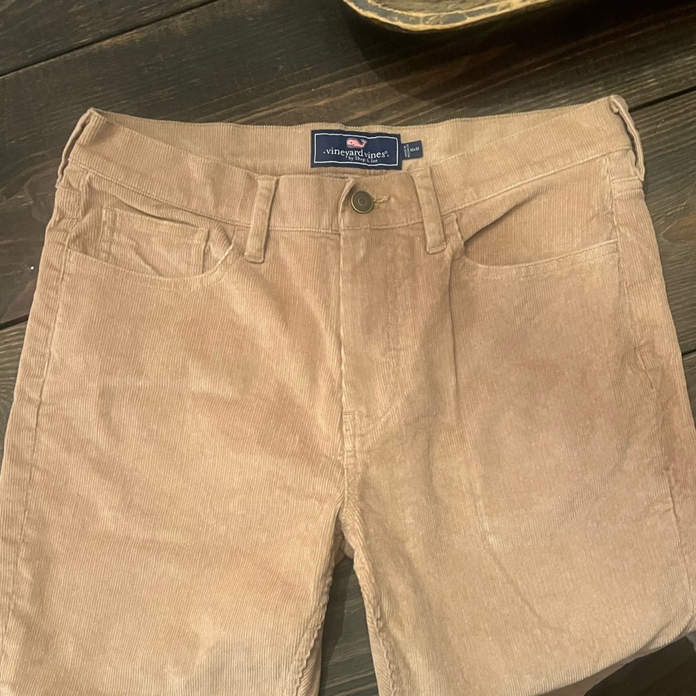 Vineyard vines NWOT gorgeous Mens Cords. 32x32